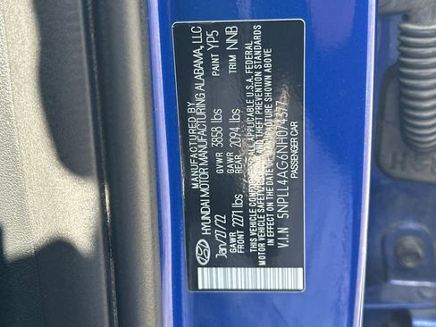 Used 2022 Hyundai Elantra SE FWD image 25