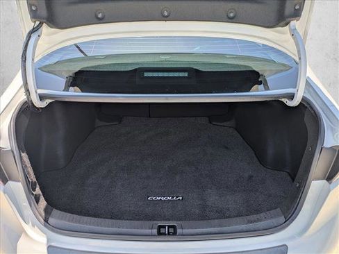 Used 2020 Toyota Corolla SE w/ Carpet Mat Package (TMS) FWD image 6