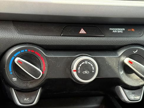 Used 2020 Kia Rio S image 12