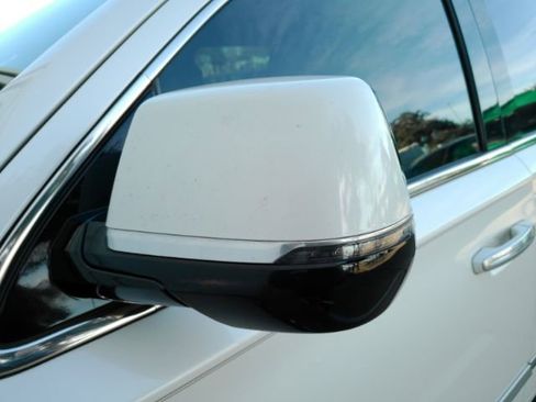 Used 2019 Cadillac Escalade Platinum image 19