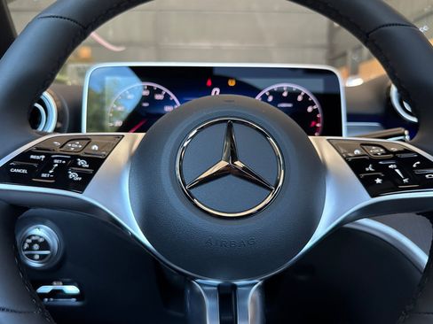 New 2025 Mercedes-Benz C 300 4MATIC Sedan image 27