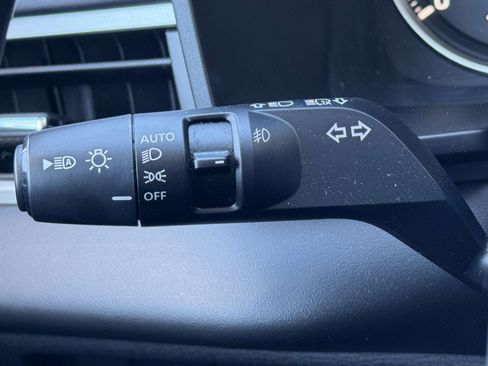Used 2024 Mitsubishi Outlander SE Black Edition FWD image 20