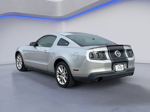 Used 2011 Ford Mustang Premium w/ 202A Rapid Spec Order Code RWD image 3