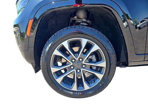 Used 2022 Jeep Grand Cherokee Overland AWD/4WD image 31