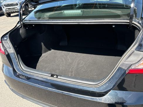 Used 2025 Toyota Camry SE FWD image 17