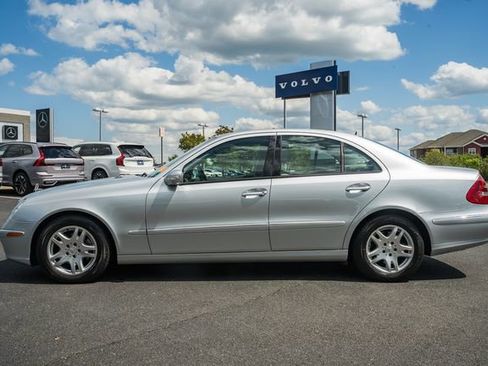 Used 2006 Mercedes-Benz E 320 CDI Sedan image 4