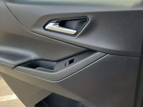 Used 2025 Chevrolet Equinox LT w/ Safety and Technology Package FWD image 21