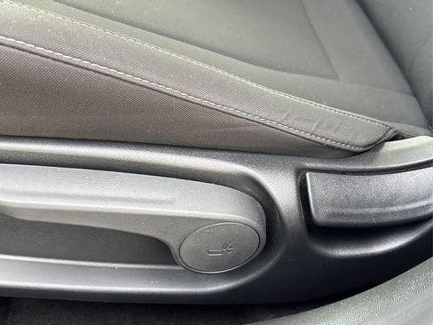 Certified 2025 Hyundai Elantra Sport image 22