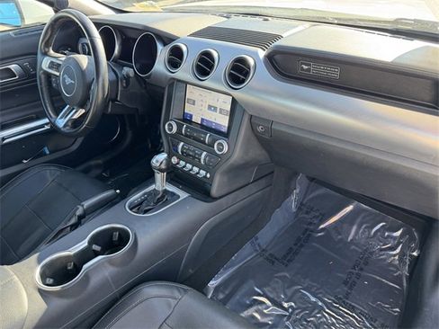 Used 2020 Ford Mustang Premium image 5