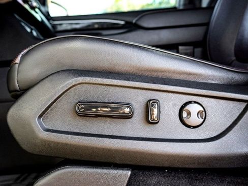 Used 2025 Honda Pilot Black Edition image 12