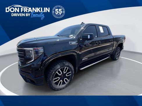 Used 2025 GMC Sierra 1500 AT4 w/ AT4 Premium Package AWD/4WD image 1