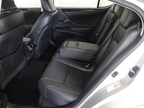 Used 2019 Lexus ES 350 w/ Premium Package FWD image 11