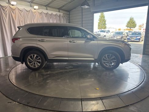 Used 2020 Hyundai Santa Fe SEL w/ Convenience + Premium Package image 3