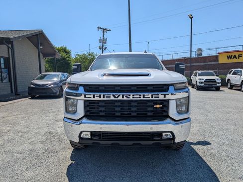 Used 2020 Chevrolet Silverado 2500 LT w/ Convenience Package AWD/4WD image 2