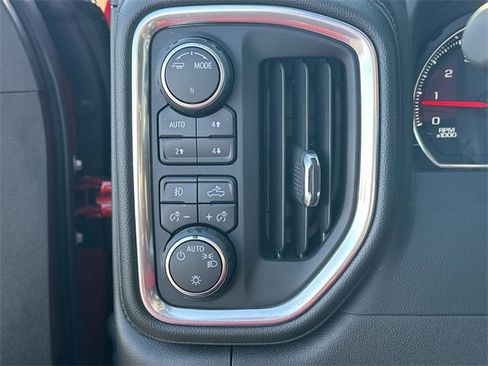 Certified 2021 Chevrolet Silverado 1500 RST image 17