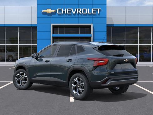 New 2026 Chevrolet Trax LT w/ Driver Confidence Package FWD image 3