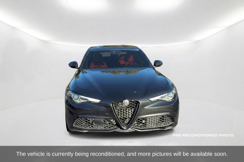 Used 2022 Alfa Romeo Giulia Veloce RWD image 2