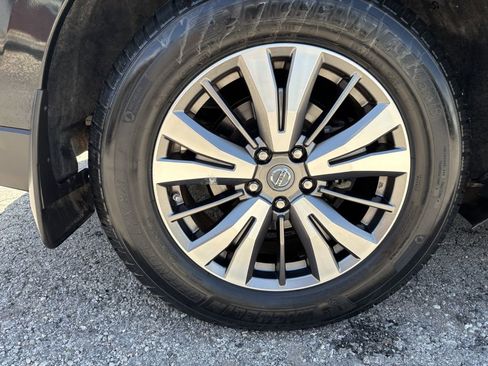 Used 2019 Nissan Pathfinder SL FWD image 15