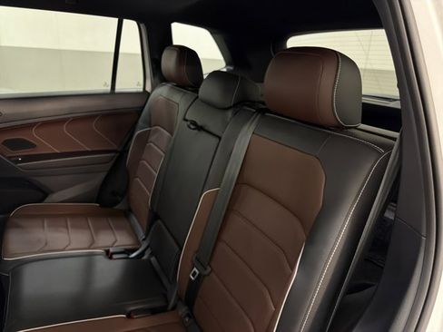 Certified 2023 Volkswagen Tiguan SEL R-Line AWD/4WD image 21