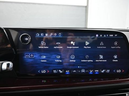 New 2026 Chevrolet Traverse RS w/ LPO, Floor Liner Package FWD image 18