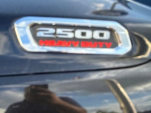 Used 2025 RAM 2500 Limited AWD/4WD image 20