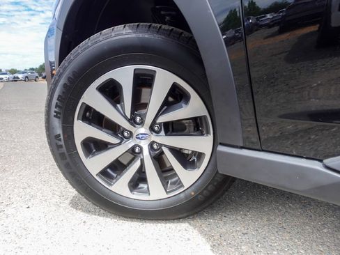 Used 2024 Subaru Outback Premium AWD/4WD image 10