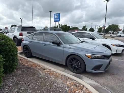 Used 2024 Honda Civic Sport image 2