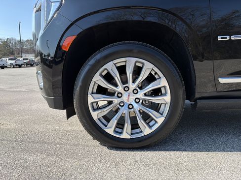 Used 2023 GMC Yukon Denali image 13