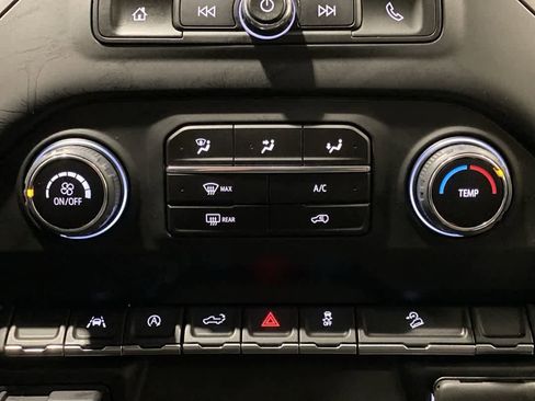 Used 2024 Chevrolet Silverado 1500 Custom Trail Boss w/ LPO, Dark Essentials Package image 21