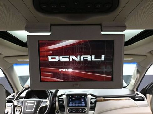 Used 2015 GMC Yukon Denali w/ Premium Package AWD/4WD image 48