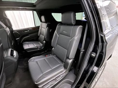 Used 2021 Cadillac Escalade Premium Luxury w/ Performance Package AWD/4WD image 20