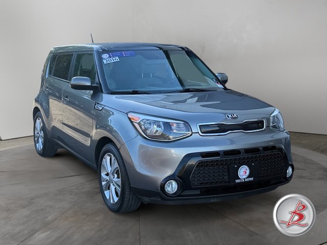 Used 2016 Kia Soul + w/ Primo Package FWD image 1