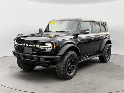 Used 2024 Ford Bronco Wildtrak image 3