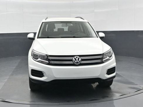 Used 2018 Volkswagen Tiguan Limited image 9
