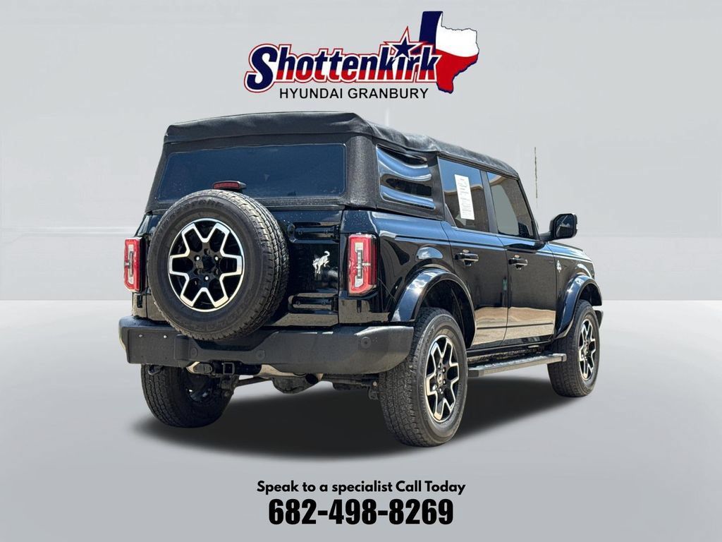Used 2022 Ford Bronco Outer Banks AWD/4WD image 6