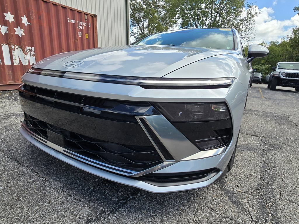 Used 2025 Hyundai Sonata SEL FWD image 14