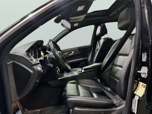 Used 2012 Mercedes-Benz C 300 Sport image 28