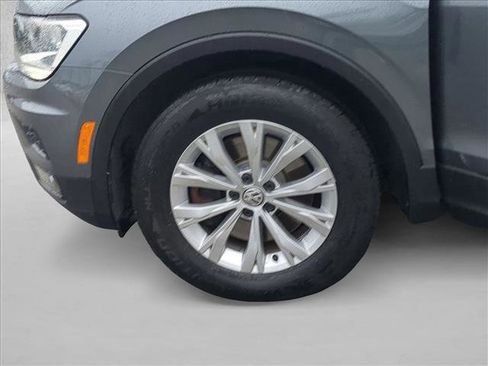Used 2018 Volkswagen Tiguan S image 22