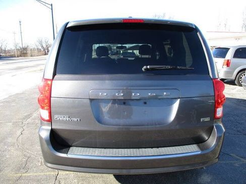 Used 2016 Dodge Grand Caravan SE image 22