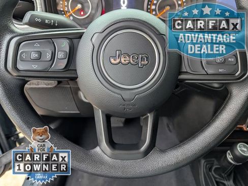 Used 2025 Jeep Wrangler Sport image 6