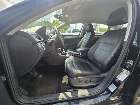 Used 2013 Volkswagen Passat 2.5 SE FWD image 17
