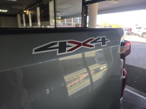 Used 2025 Chevrolet Silverado 1500 LT image 30