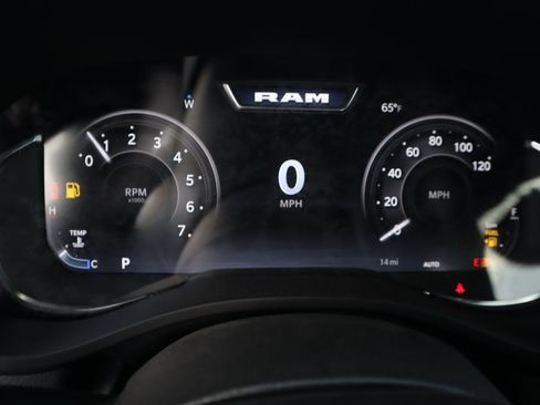 New 2026 RAM 1500 4x4 Crew Cab image 4