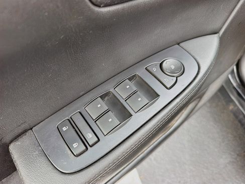 Used 2010 Cadillac DTS FWD image 11
