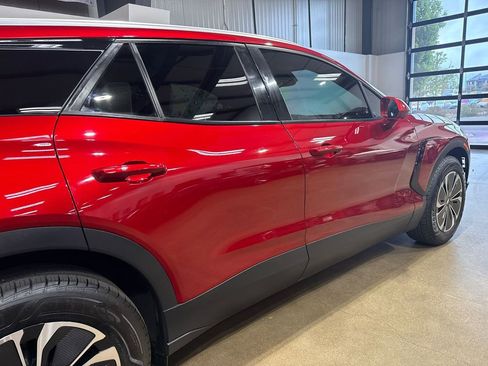 Used 2024 Chevrolet Blazer EV LT AWD/4WD image 28