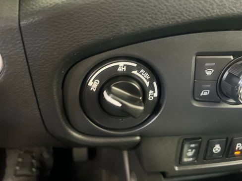 Used 2024 Nissan Frontier SV w/ Hardbody Edition AWD/4WD image 53