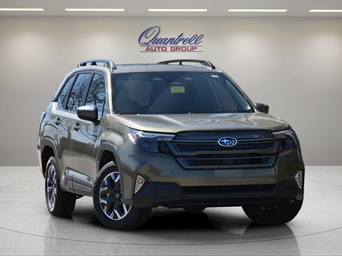 Used 2026 Subaru Forester Premium AWD/4WD image 1