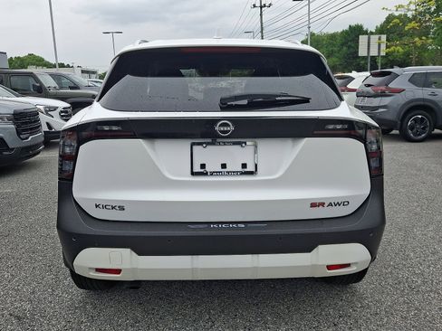 Certified 2025 Nissan Kicks SR AWD/4WD image 6