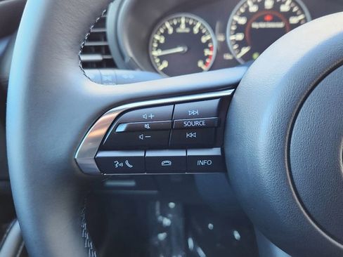 Certified 2025 MAZDA MAZDA3 s Sport image 8