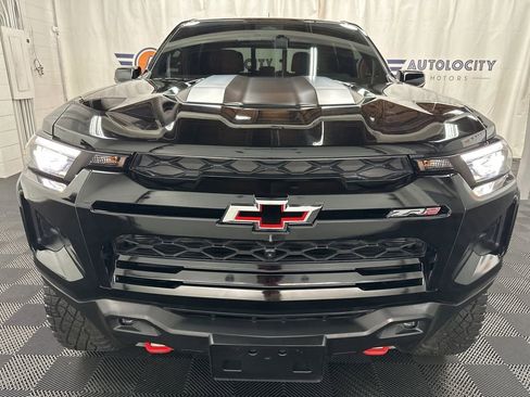 Used 2024 Chevrolet Colorado ZR2 w/ ZR2 Convenience Package III AWD/4WD image 3